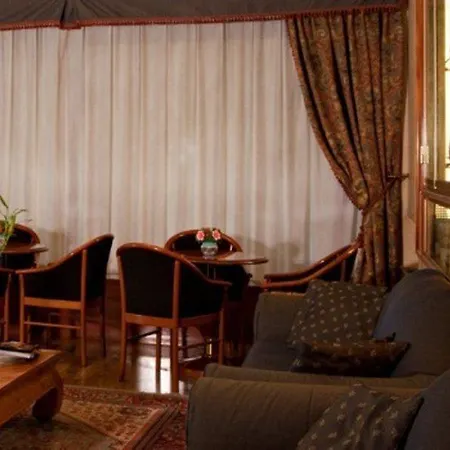 Hotel Unaway & Linea Uno 4*